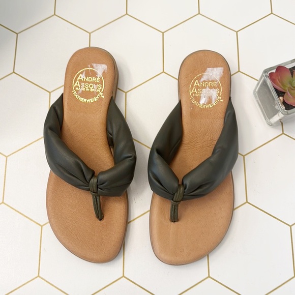 NEW Andre Assous Nuya Zappos Green Moss sandals resort summer flip flops women 6 - Picture 7 of 8